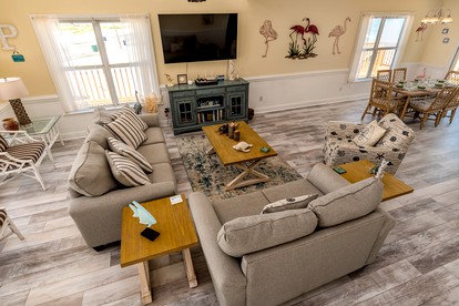 Beautiful, Pet-Friendly Beach Front Cottage Offering Luminous Sea Views of the Gulf of Mexico on Dauphin Island, Alabama - Dauphin Island, Alabama - glamping.directory