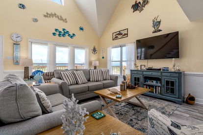Beautiful, Pet-Friendly Beach Front Cottage Offering Luminous Sea Views of the Gulf of Mexico on Dauphin Island, Alabama - Dauphin Island, Alabama - glamping.directory