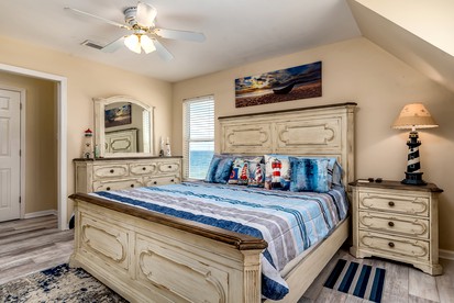 Beautiful, Pet-Friendly Beach Front Cottage Offering Luminous Sea Views of the Gulf of Mexico on Dauphin Island, Alabama - Dauphin Island, Alabama - glamping.directory