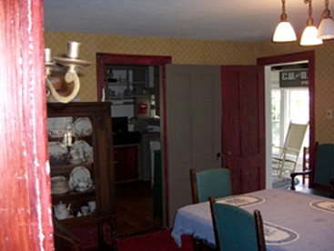 Spacious Cabin for Large Families near Mount Desert Island in Maine - Lamoine Point, Maine - glamping.directory