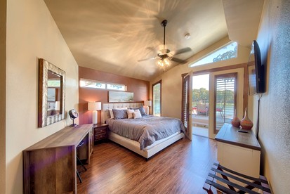 Incredible Waterfront Vacation Rental with Boat Dock and Kayaks near New Braunfels, Texas - New Braunfels, Texas - glamping.directory