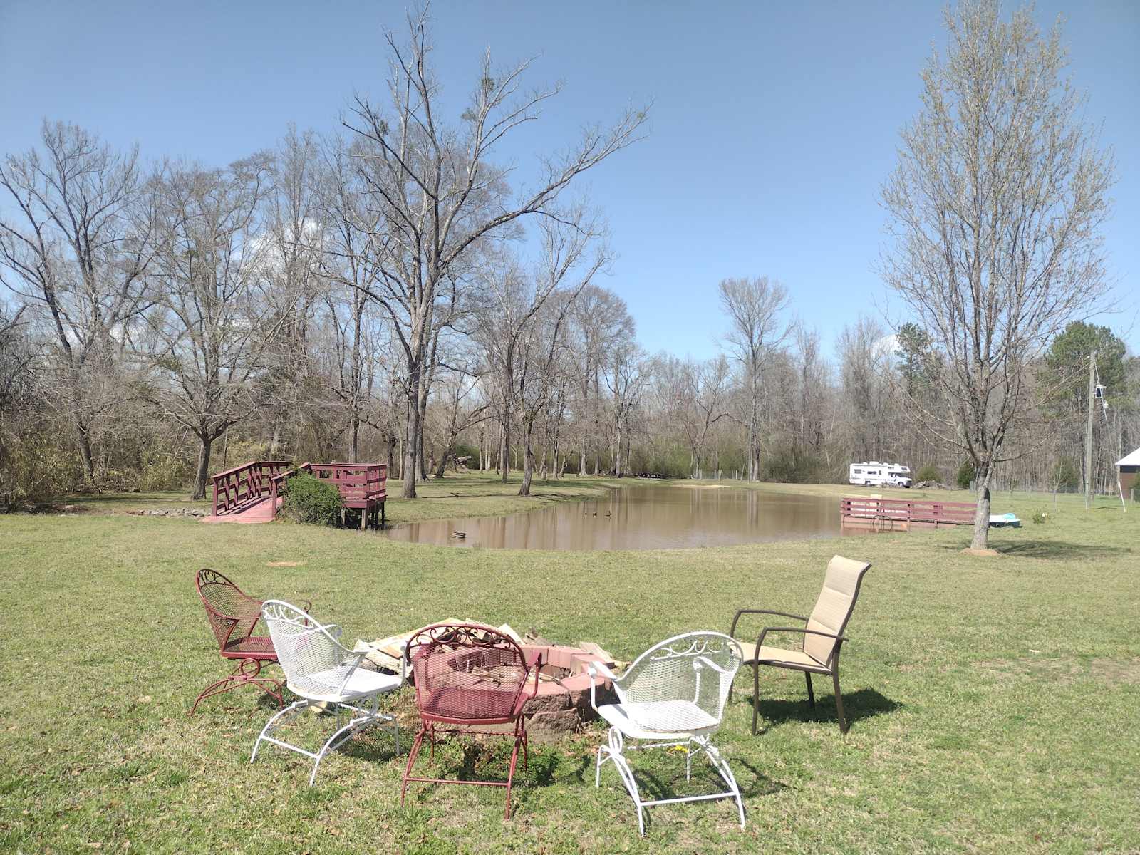Ford Creek Estate - Hissop, Alabama - glamping.directory