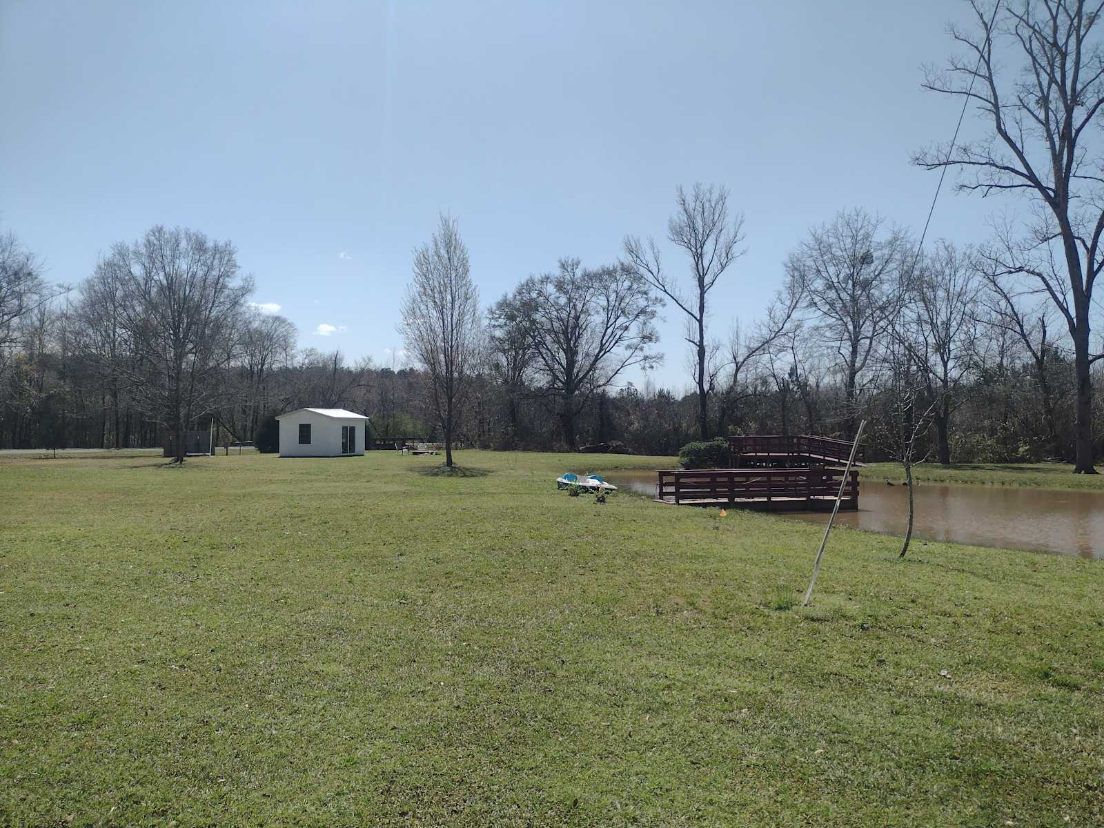 Ford Creek Estate - Hissop, Alabama - glamping.directory