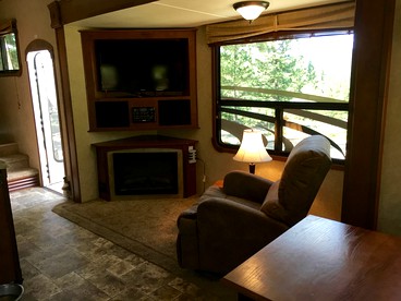 Fully Equipped RV Caravan Rental near Boulder, Colorado - Black Hawk, Colorado - glamping.directory