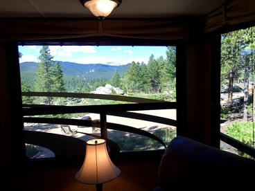 Fully Equipped RV Caravan Rental near Boulder, Colorado - Black Hawk, Colorado - glamping.directory
