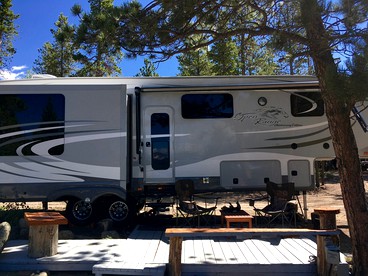 Fully Equipped RV Caravan Rental near Boulder, Colorado - Black Hawk, Colorado - glamping.directory