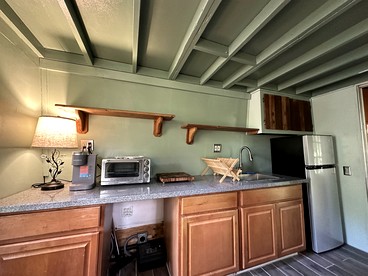 Cozy Unique Cottage for a Peaceful Escape in Nature in Topanga, California - Topanga, California - glamping.directory