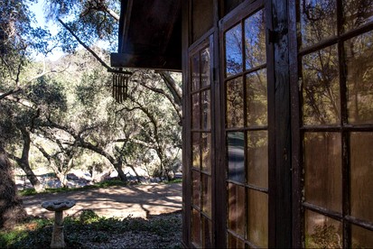 Cozy Unique Cottage for a Peaceful Escape in Nature in Topanga, California - Topanga, California - glamping.directory