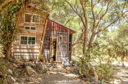 Cozy Unique Cottage for a Peaceful Escape in Nature in Topanga, California - glamping.directory