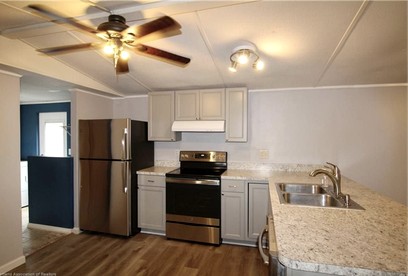 Fantastic Cottage with Pool Table in Okeechobee, Florida - Okeechobee, Florida - glamping.directory