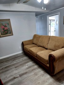 Fantastic Cottage with Pool Table in Okeechobee, Florida - Okeechobee, Florida - glamping.directory
