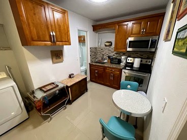 Fantastic Cottage with Pool Table in Okeechobee, Florida - Okeechobee, Florida - glamping.directory