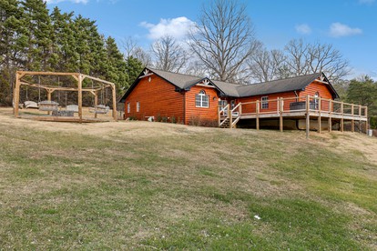 Family or Group Glamping at this Wonderful Rental in Sevierville, Tennessee - glamping.directory
