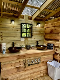 Beautiful Bell Tents for Lakeside Glamping near Knoxville, Tennessee - Mooresburg, Tennessee - glamping.directory