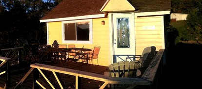 Cozy Cabin with Lovely Views of Great Sacandaga Lake in Northville, New York - Northville, New York - glamping.directory