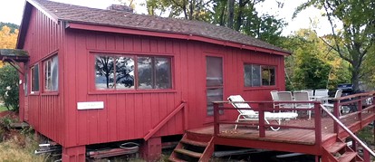 Cozy Cabin with Lovely Views of Great Sacandaga Lake in Northville, New York - glamping.directory