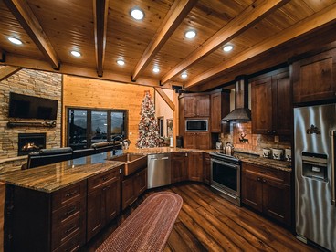 Mountain Cabin with Hot-Tub and Breathtaking Views in Colorado - Estes Park, Colorado - glamping.directory