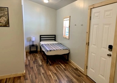 Incredible Cabin with Cute Forest Sights in Jamestown, Tennessee - Jamestown, Tennessee - glamping.directory