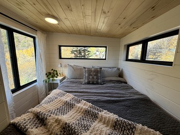 Serene Tiny House Retreat with Botanical Sanctuary & Mountain Views near Aspen, Basalt, Colorado - Basalt, Colorado - glamping.directory