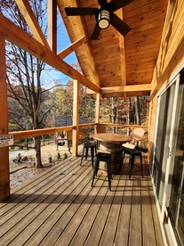 Modern Spacious Cabin near Tappan Lake with Jacuzzi and Panoramic Views in Ohio - Deersville, Ohio - glamping.directory