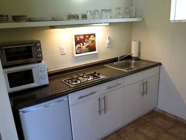 Modern Cabin Rental near Sequoia National Park in Badger, California - Badger, California - glamping.directory