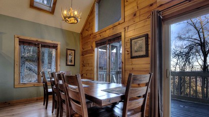 Pet-Friendly Luxury Cabin with a Hot Tub in Gatlinburg Tennessee - Gatlinburg, Tennessee - glamping.directory