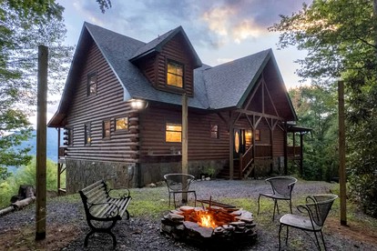 Spacious Smoky Mountain Cabin with Hot Tub & Game Room near Waynesville, NC - glamping.directory