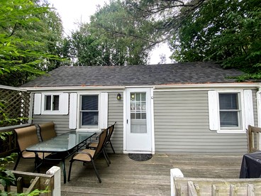 Charming Cottage with Private Deck and Modern Amenities near Camden, Maine - Lincolnville, Maine - glamping.directory