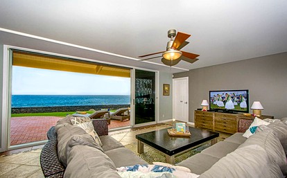Oceanfront Villa Rental with a Home Theater and Pool in Kailua-Kona, Hawaii - Kailua-Kona, Hawaii - glamping.directory