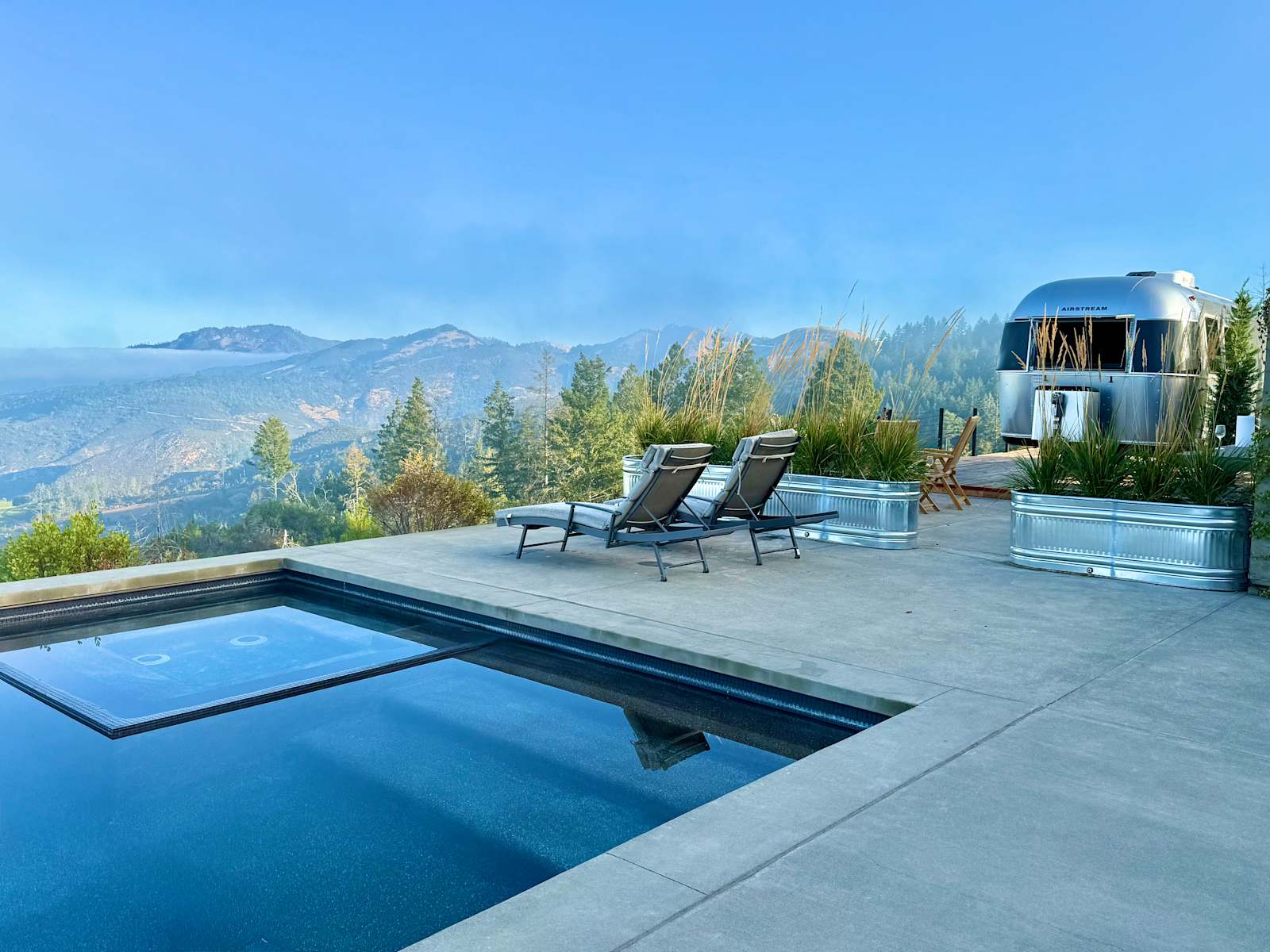Sonoma Airstream w/ Heated Pool/Spa - glamping.directory