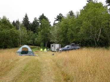 Cozy Campervan Rental on the Banks of the Elk River in Eureka, California - Eureka, California - glamping.directory