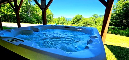 Splendid Cabin with Jacuzzi and Game Space in Maine - Greenville, Maine - glamping.directory