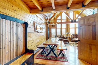 Splendid Cabin with Jacuzzi and Game Space in Maine - Greenville, Maine - glamping.directory