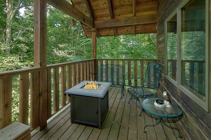 Romantic Glamping Cabin for Couples, Perfect to Explore The Great Smoky Mountains - Pittman Center, Tennessee - glamping.directory