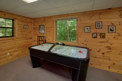 Romantic Glamping Cabin for Couples, Perfect to Explore The Great Smoky Mountains - Pittman Center, Tennessee - glamping.directory