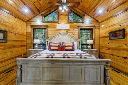 Romantic Cabin for Two with Hot Tub, Fireplace & Double Shower Near Hochatown - Broken Bow, Oklahoma - glamping.directory
