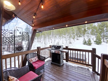 Spacious Mountain Cabin with Amazing Views, Private Hot-Tub and Barbecue in Breckenridge, Colorado - Breckenridge, Colorado - glamping.directory