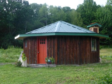 Charming Tiny Cottage near the Finger Lakes and Ithaca in Upstate New York - glamping.directory