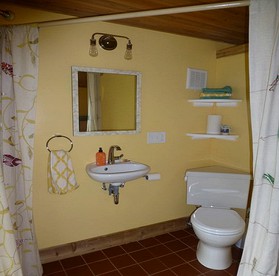 Charming Tiny Cottage near the Finger Lakes and Ithaca in Upstate New York - Newfield, New York - glamping.directory
