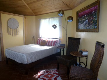 Charming Tiny Cottage near the Finger Lakes and Ithaca in Upstate New York - Newfield, New York - glamping.directory