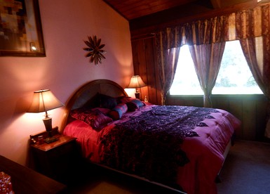Charming Wheelchair Accessible Accommodation for Getaway in Fern Forest, Hawaii - Mountain View, Hawaii - glamping.directory