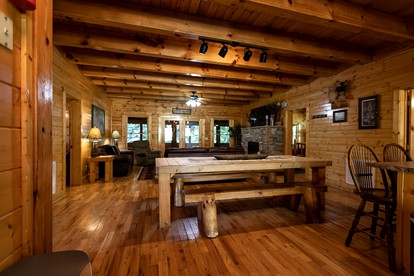 Incredible Cabin Rental for Corporate Retreats and Family Vacations in Tennessee - Pigeon Forge, Tennessee - glamping.directory