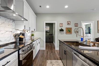 Spacious Vacation Homes with Private Hot Tubs near Chattanooga in Rossville, Georgia - Fairview, Georgia - glamping.directory