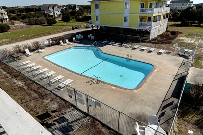 Cozy Beach Getaway with Ocean Views near Wilmington, North Carolina - Holden Beach, North Carolina - glamping.directory