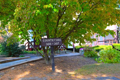 Beautiful Suite Rental in the Litchfield Hills of Connecticut near Mohawk Mountain - Lakeville, Connecticut - glamping.directory