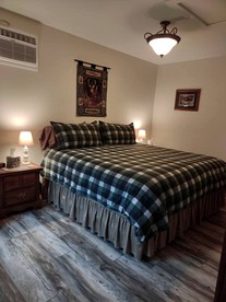 Serene Country Cabin in the Heart of Vermont near the Green Mountains, Perfect for a Weekend in Nature - Hyde Park, Vermont - glamping.directory