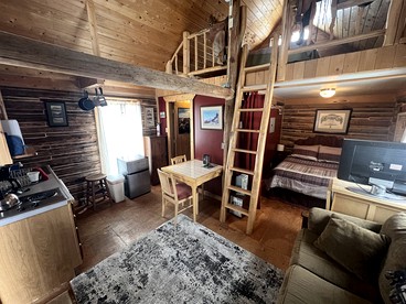 Charming Log Cabin with Mountain Views near Trails in Pony, Montana - Pony, Montana - glamping.directory