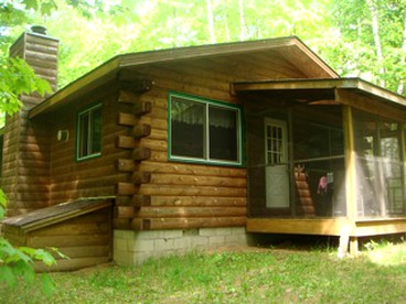 Secluded Rustic Cabin Rental in the Woods of Squaw Lake in Northern Wisconsin - glamping.directory