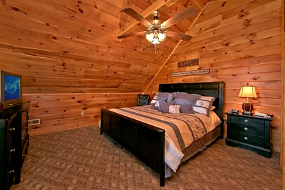 Luxurious Cabin Rental for a Unique Getaway near the Great Smokies, TN - Gatlinburg, Tennessee - glamping.directory