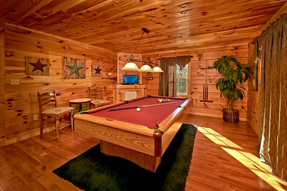 Luxurious Cabin Rental for a Unique Getaway near the Great Smokies, TN - Gatlinburg, Tennessee - glamping.directory